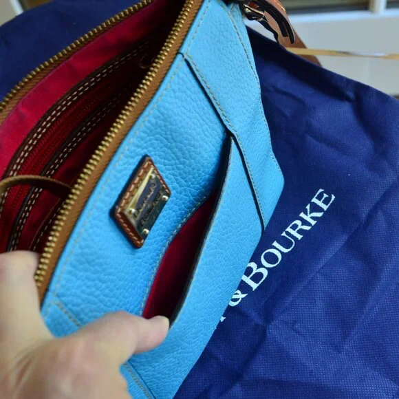 Dooney & Bourke crossbody purse - Picture 13 of 13